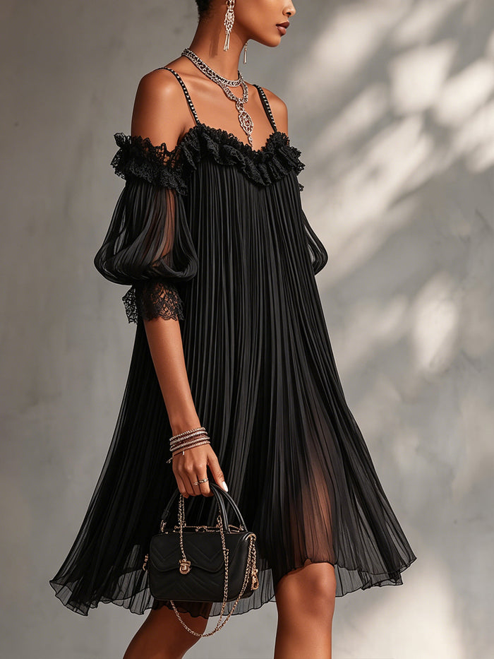 Abito Mini in Chiffon Nero con Spalle Scoperte e Bordo in Pizzo