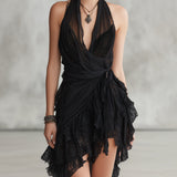 Abito Mini in Pizzo Nero con Scollo Halter e Volant
