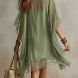 Abito Mini Flowy in Chiffon Verde con Scollatura a V