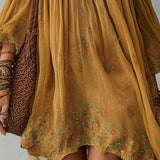 Abito Mini Giallo in Chiffon con Fiori Spalle Scoperte
