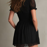 Abito Mini Nero Plissettato con Pizzo