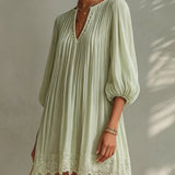 Abito Mini in Chiffon Pieghettato Verde Chiaro con Maniche a Lanternina in Pizzo