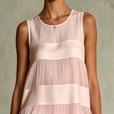 Abito Mini in Chiffon Pieghettato a Strati Rosa Chiaro con Patchwork
