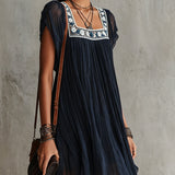 Abito Mini Plissettato in Chiffon Ricamato con Fiori Blu Navy